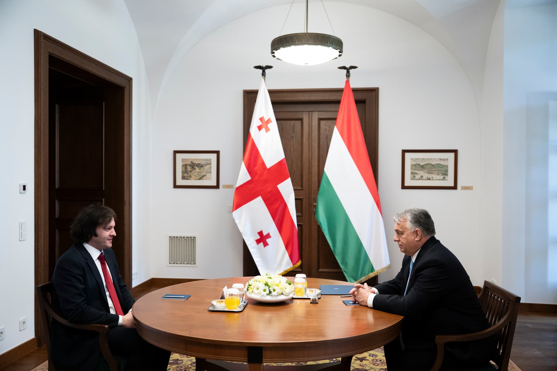 Orbán Viktor Georgia miniszterelnökével tárgyalt