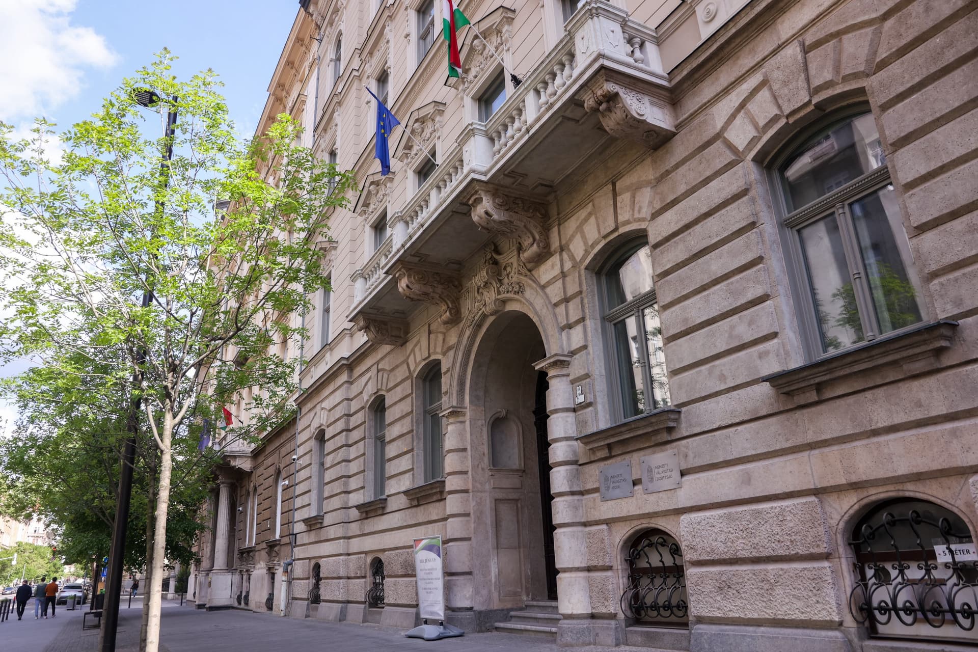 Az EP-választáson levélben szavazóknak figyelniük kell az azonosító nyilatkozat kitöltésére