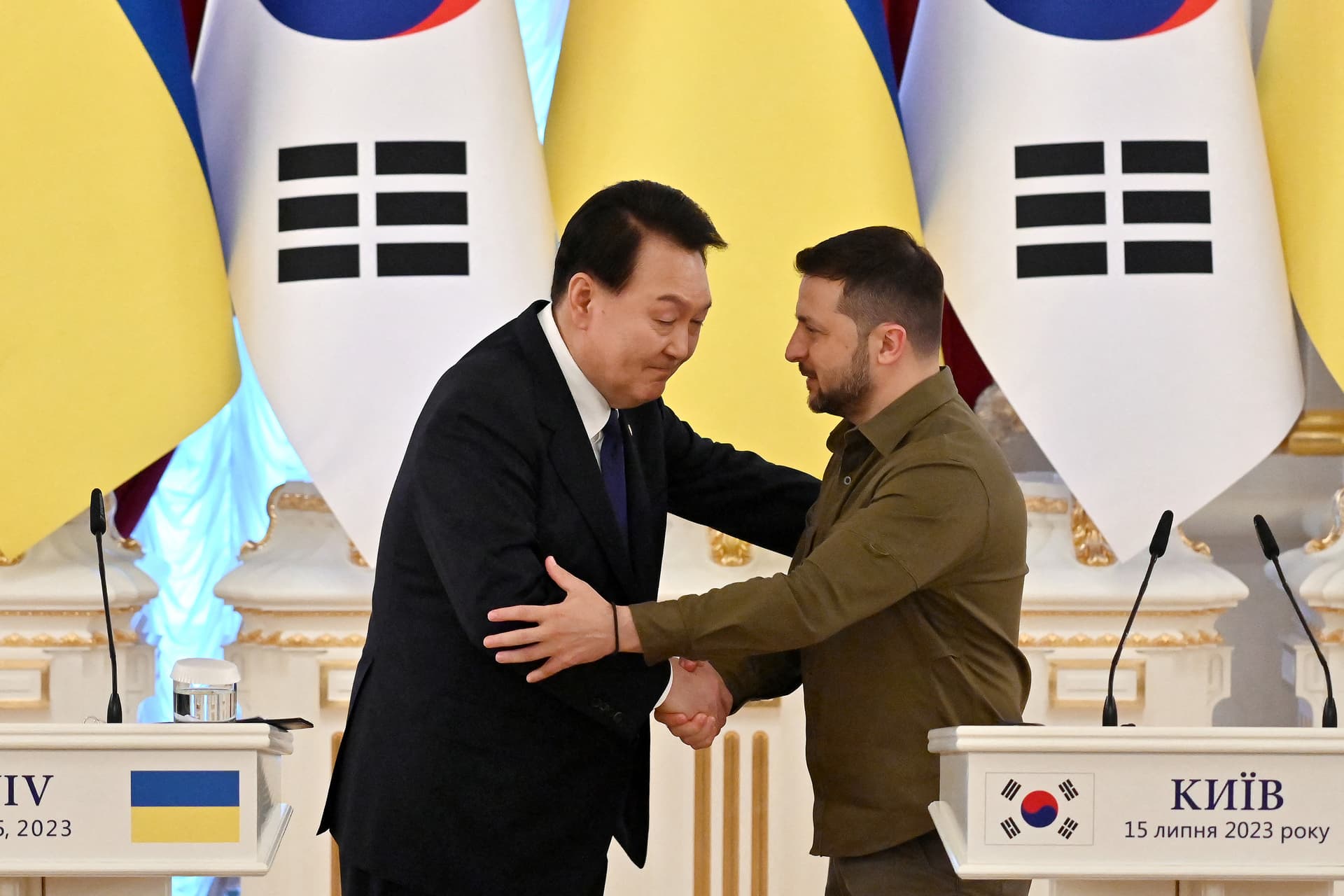 Támogatásáról biztosította Volodimir Zelenszkijt a dél-koreai elnök