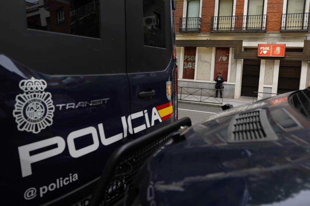Baseballütővel vertek szét egy spanyol bárt a migránsok + VIDEÓ