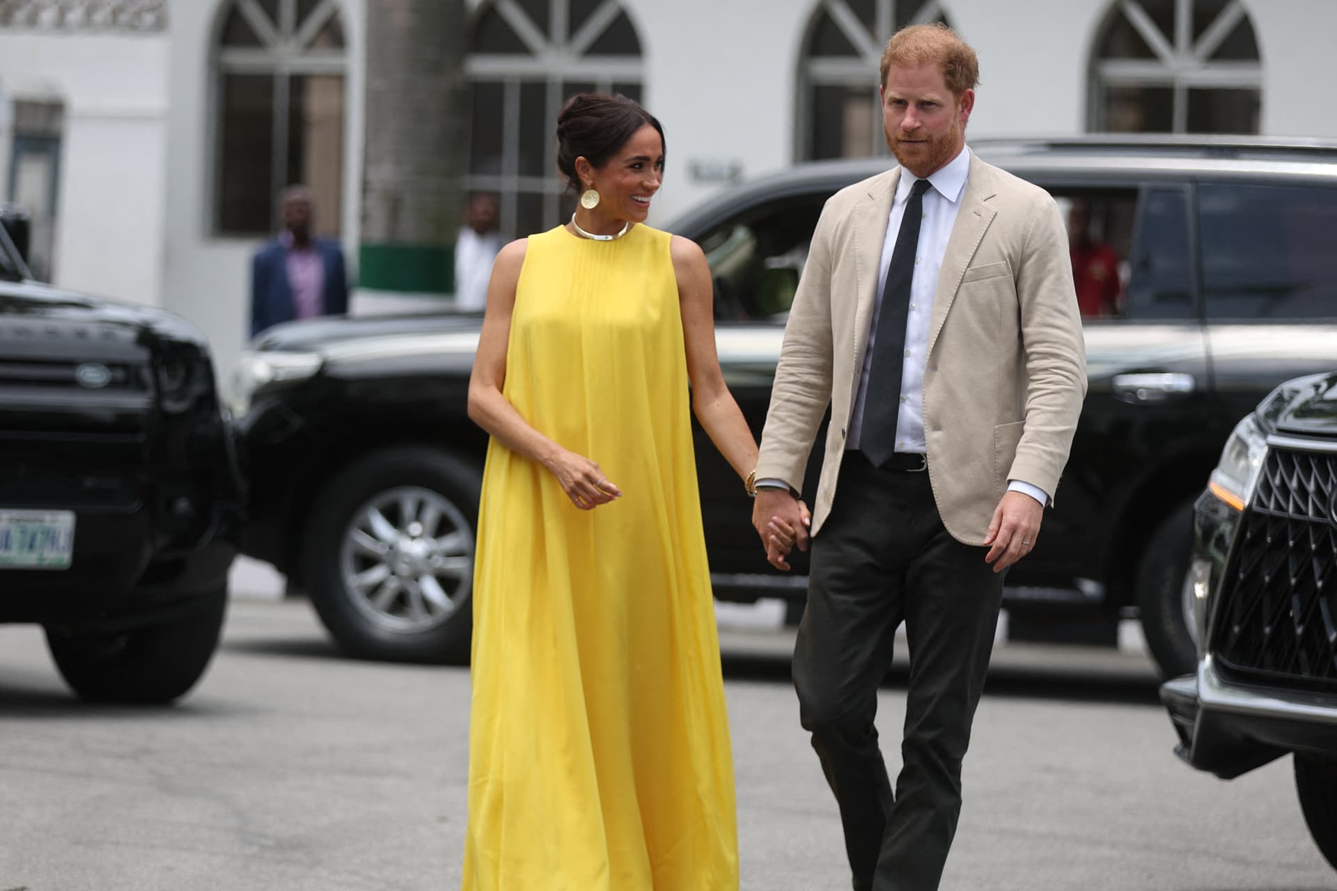 Meghan Markle ezért takargatja hosszú ruhákkal a lábát