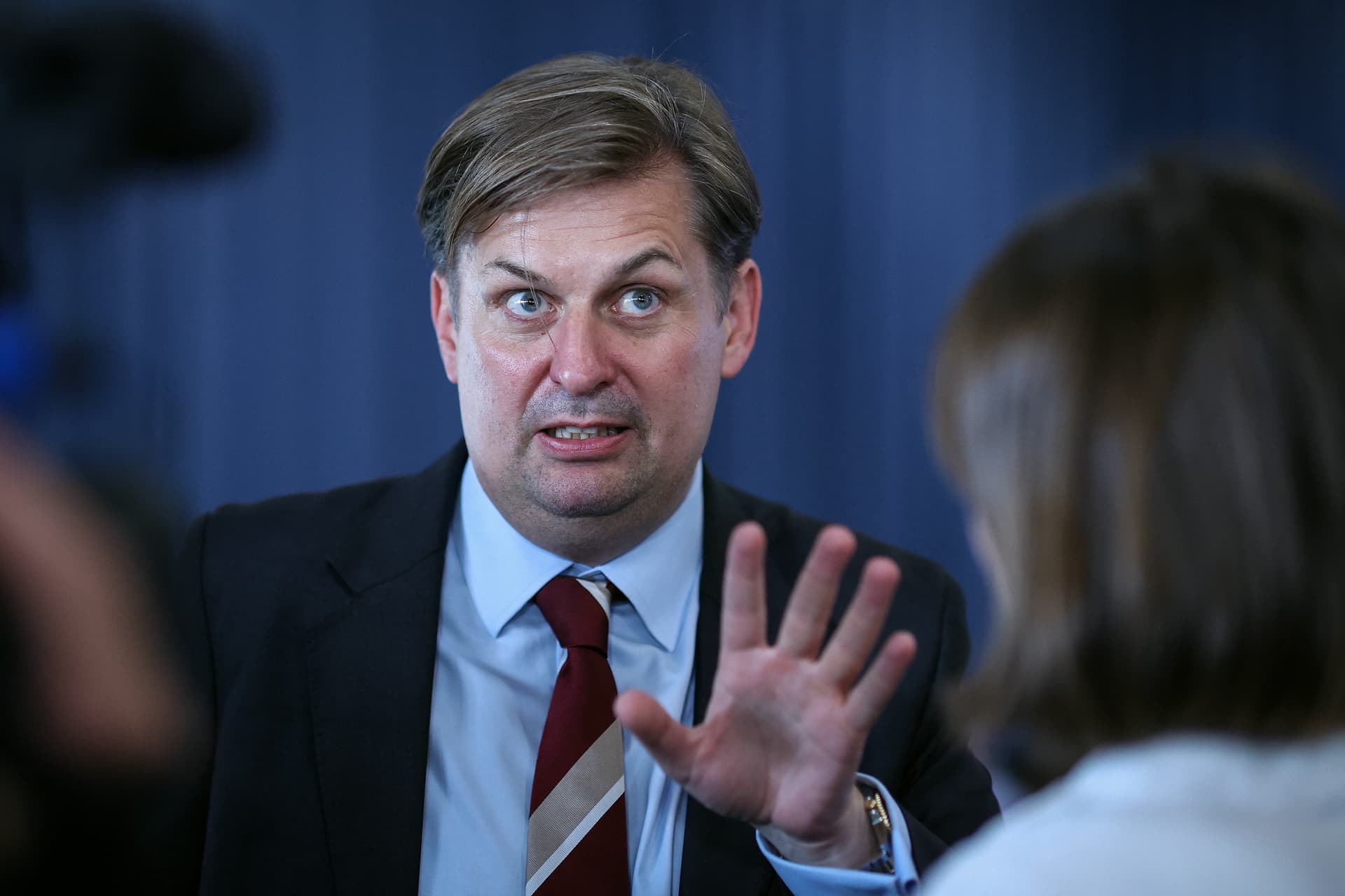 Politikai szálak a bíróságon