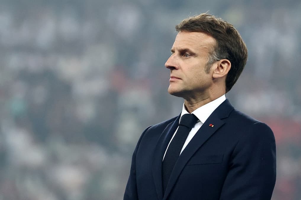 „Francia katonák Ukrajnából” – koporsókkal üzentek Macronnak