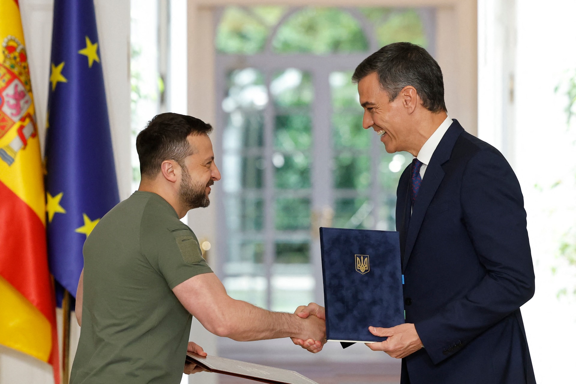 Újabb egymilliárd euró az ukránoknak Spanyolországtól