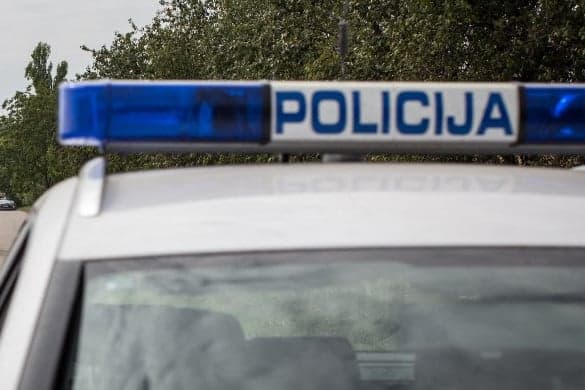 Betonkocka és fémrúd is előkerült