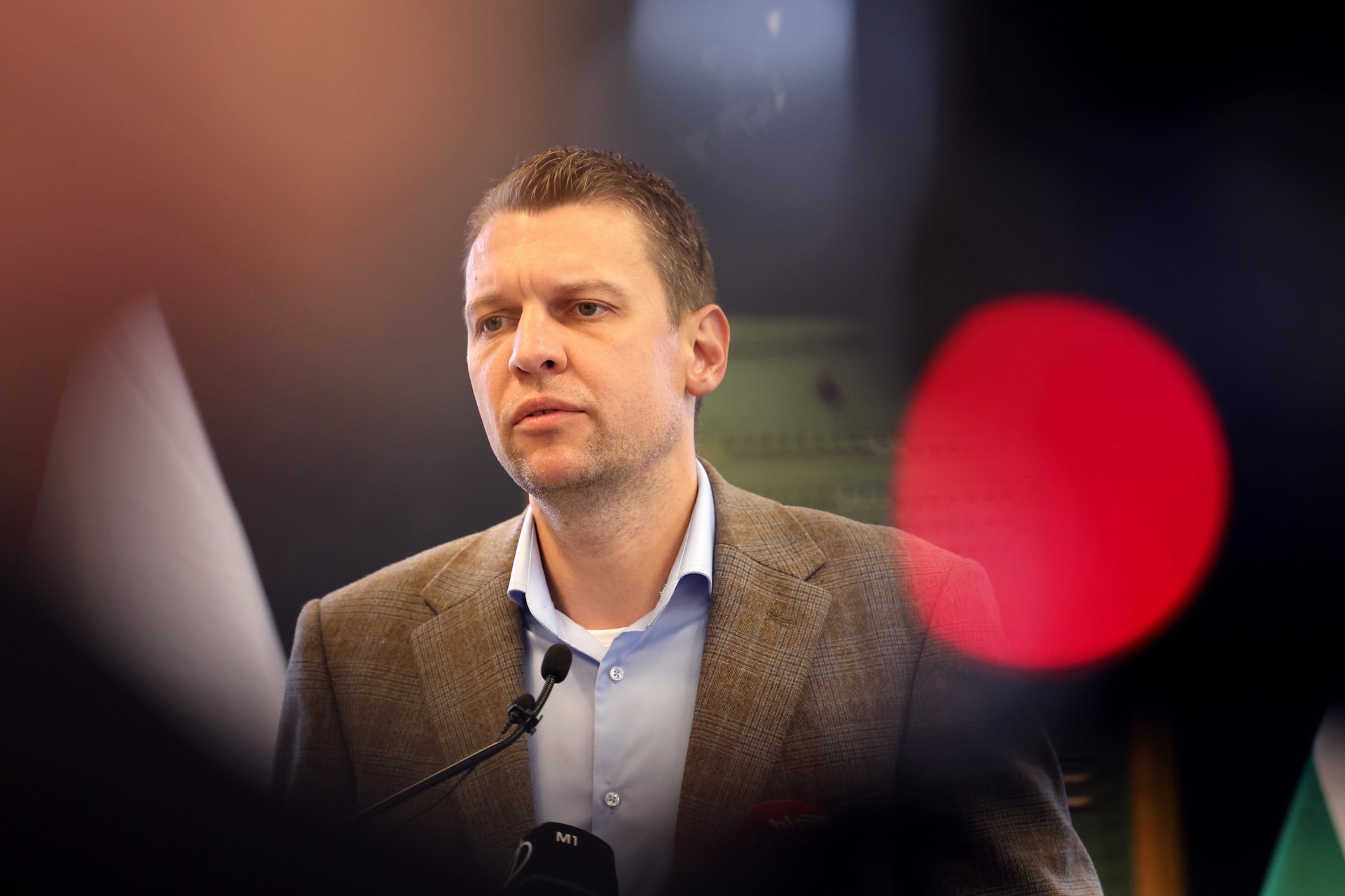 Menczer: Magyar Péter hazudik + VIDEÓ