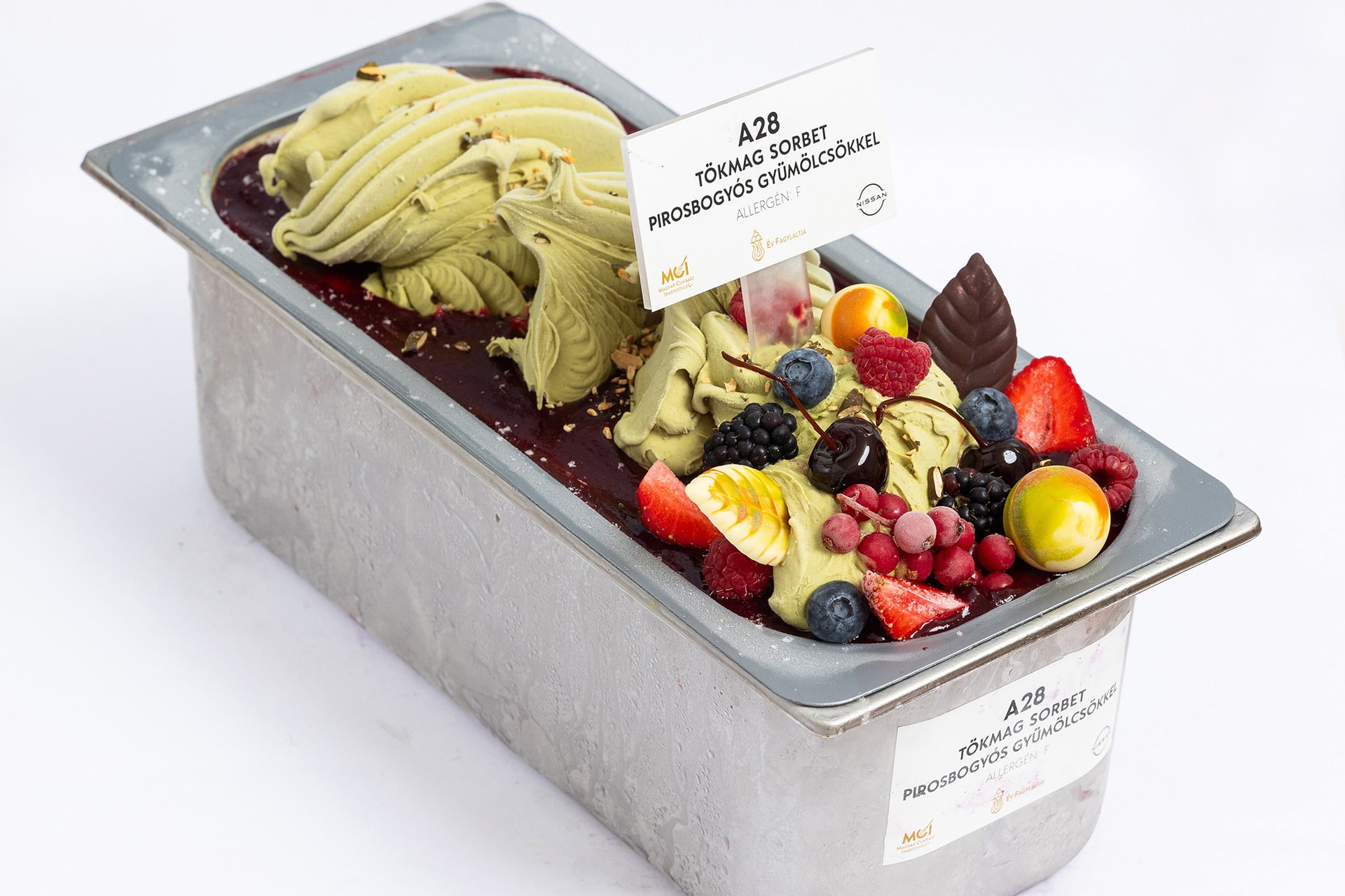 Tökmag sorbet pirosbogyós gyümölcsökkel