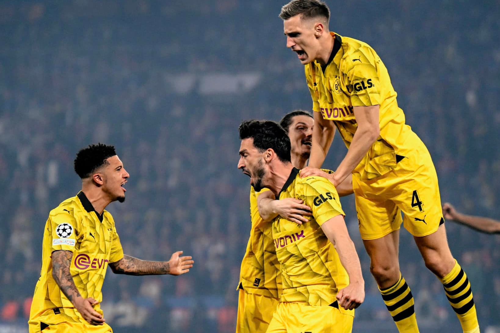 BL: Kettős győzelemmel, kapott gól nélkül finalista a Dortmund