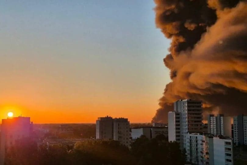 Tűzvész pusztított el egy varsói bevásárlóközpontot