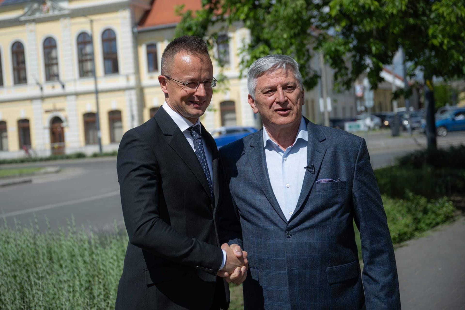 A legháborúpártibb politikus miatt Hódmezővásárhelyen különösen nagy tétje van választásnak