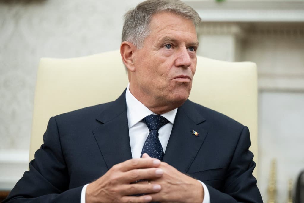 Iohannis törvénytelenül bitorolja az elnöki hivatalt az ellenzék szerint
