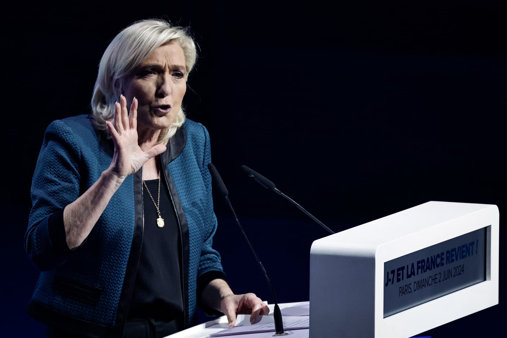 Marine Le Pen bekeményít