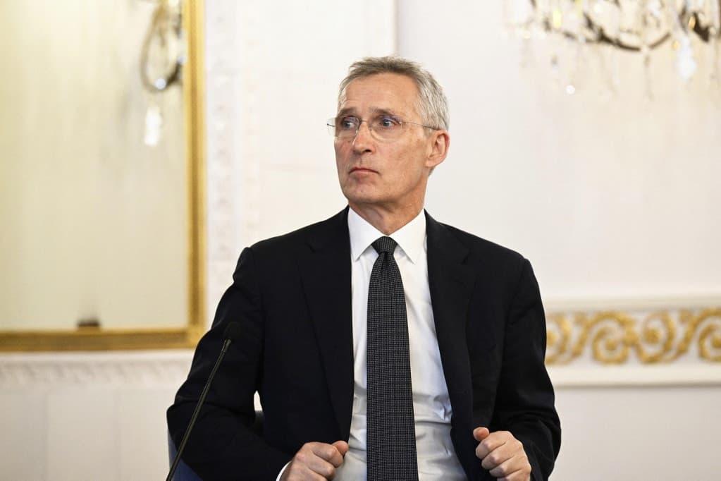 „A NATO-nak le kell mondania a leköszönő főtitkárral együtt”