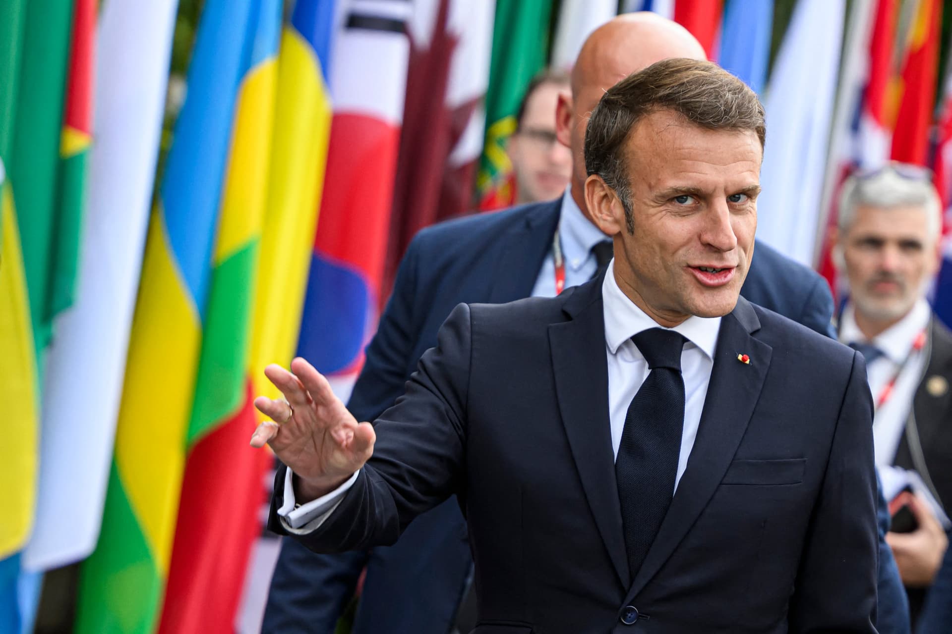 Macron: Ukrajna nem kapitulálhat