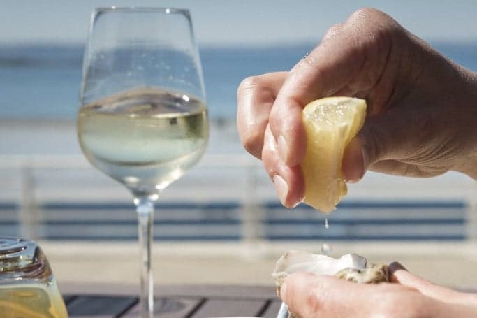 Csak ezt az alkoholt lehet inni a hőségben