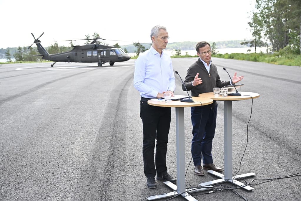 Stoltenberg: Ukrajnának jogában áll csapásokat mérni oroszországi célpontokra