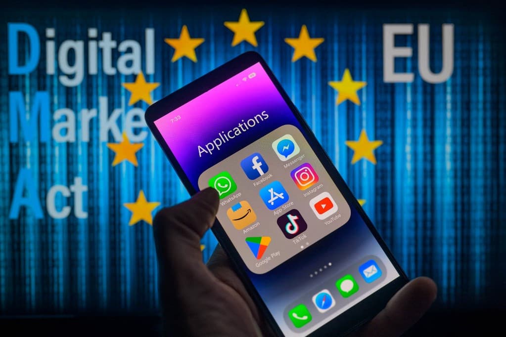 Négy dolog, amit az X-generáció a telefonjaival művel, és amitől a Z-generáció kiborul