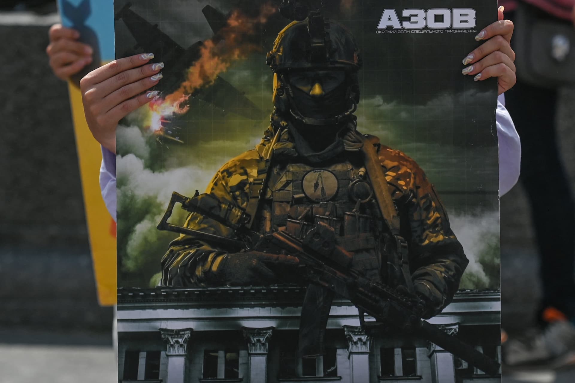 Az Azov angolul beszélő zsoldosokat keres
