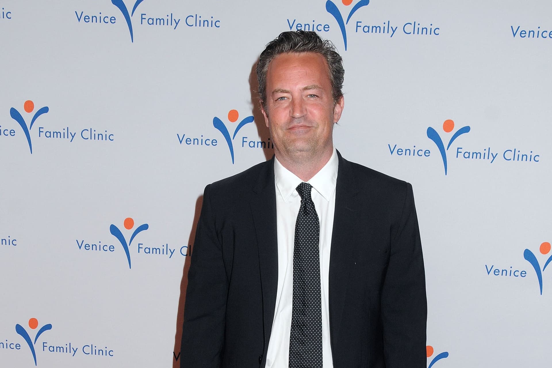 Több ember ellen is vádat emelhetnek Matthew Perry halálával kapcsolatban