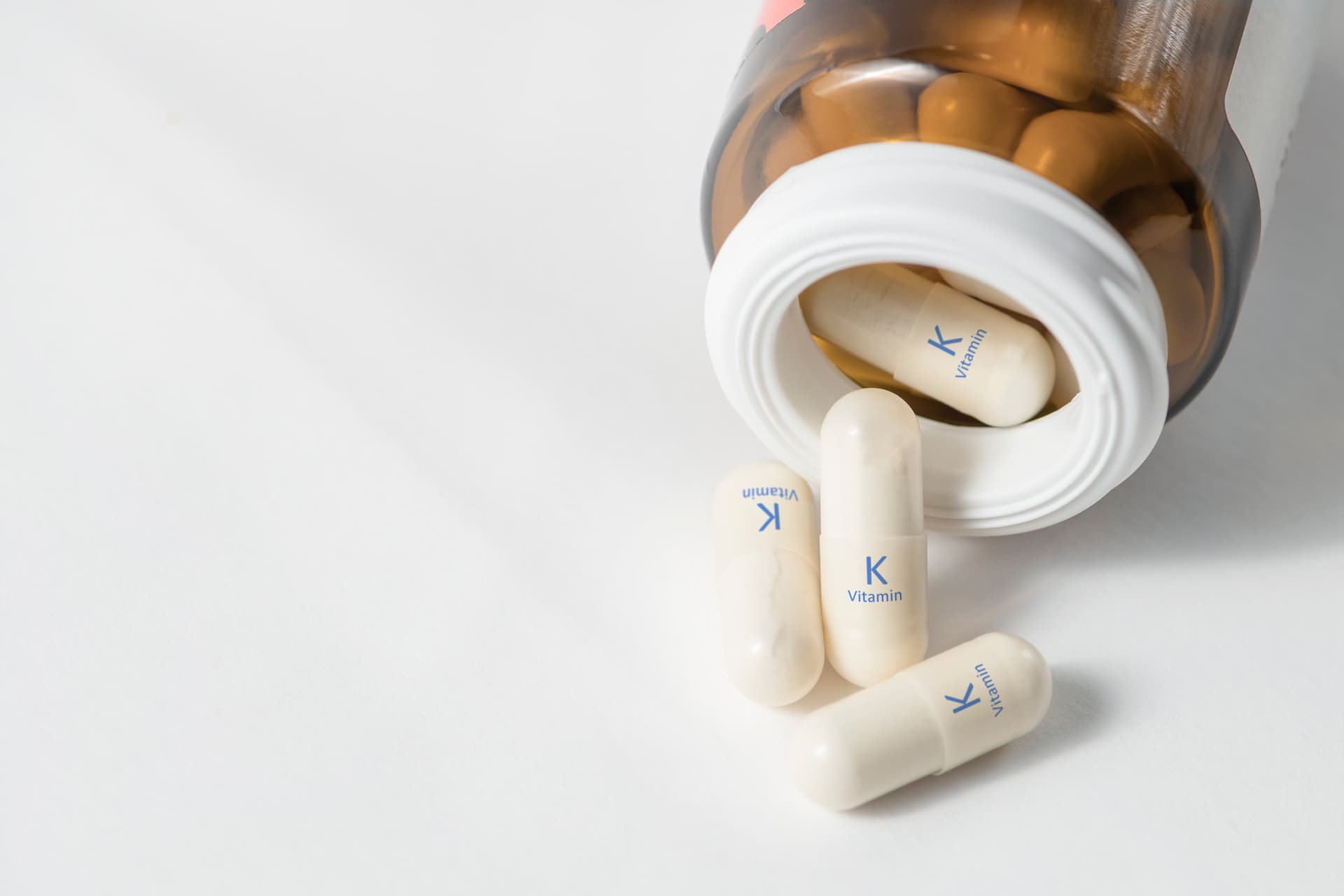 A táplálkozási szakértő megnevezte a legfontosabb vitamint, amely segíti a sebgyógyulást és a csontok egészségét