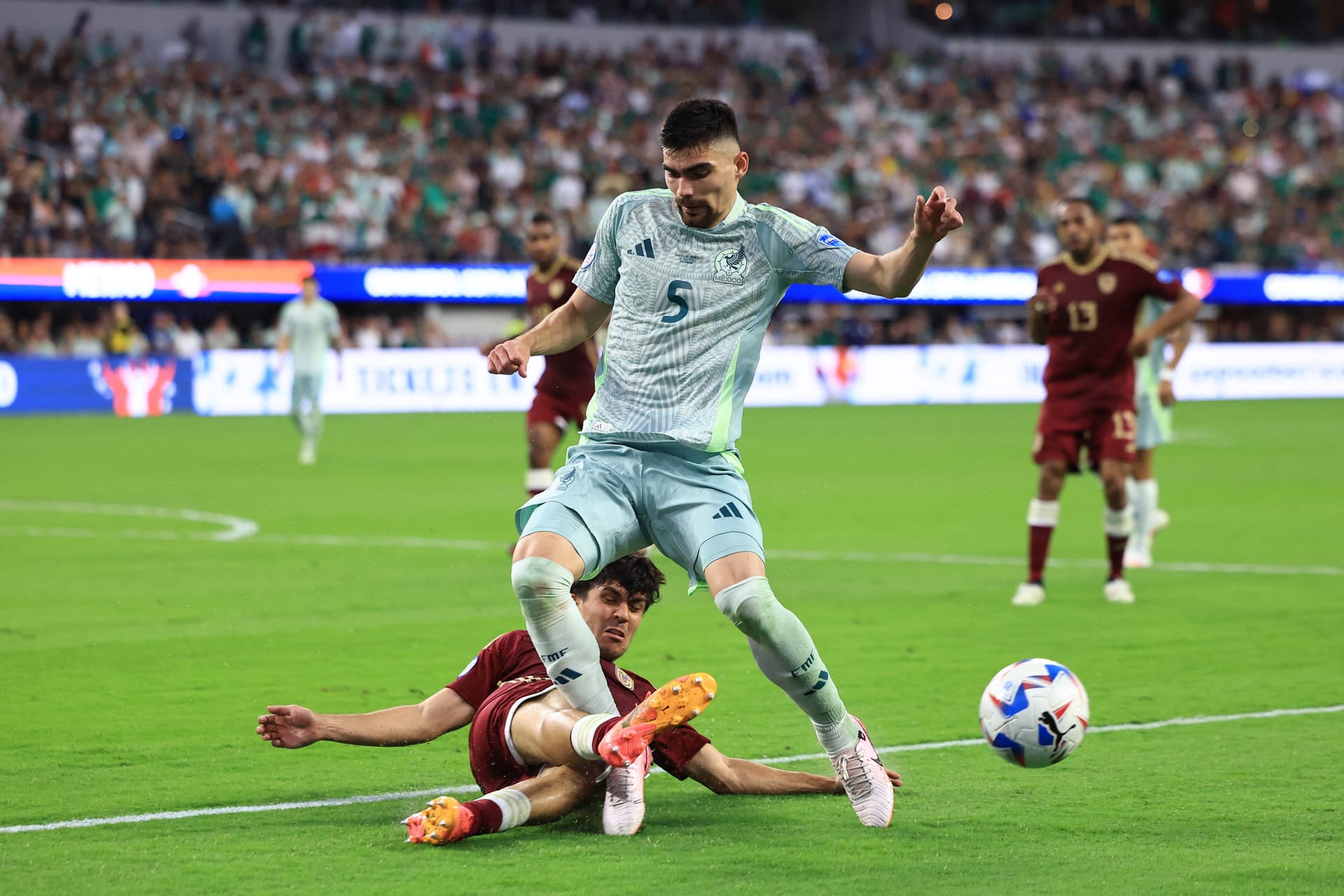Copa America: Venezuela legyőzte Mexikót és negyeddöntős