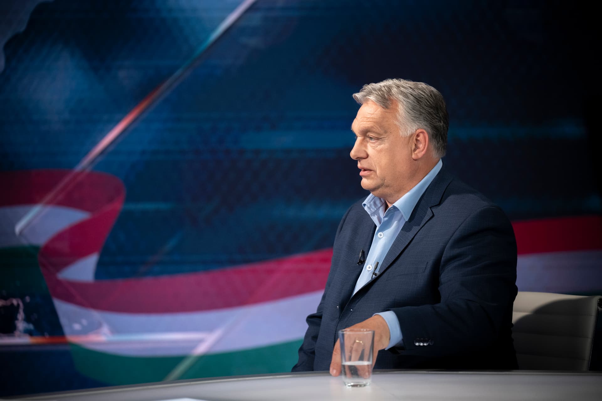 Orbán Viktor: Centikre vagyunk a háborútól