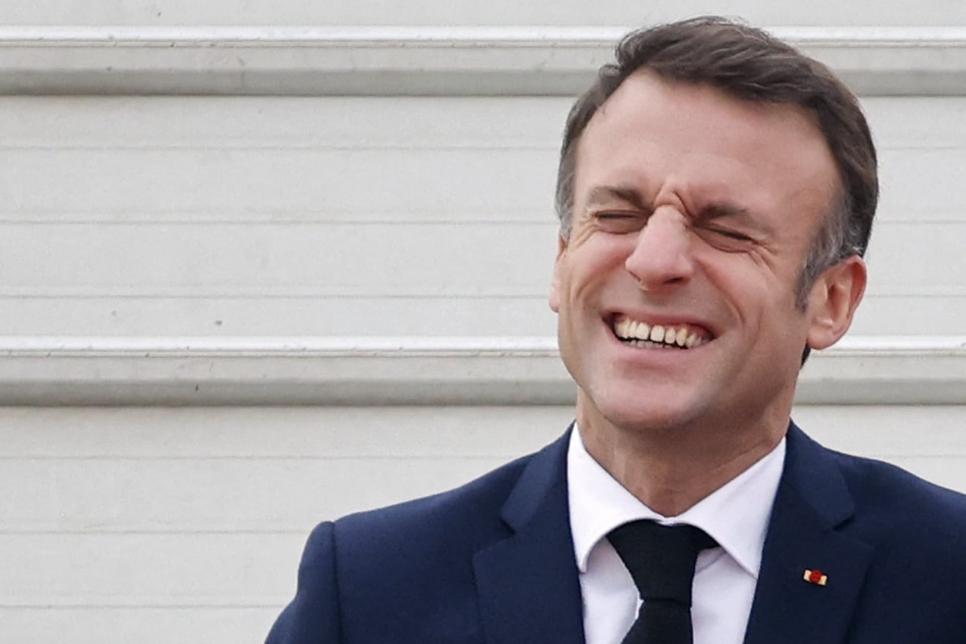Macron ismét bekavart