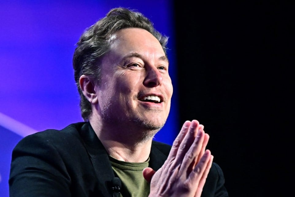Elon Musk is kormánytag lesz