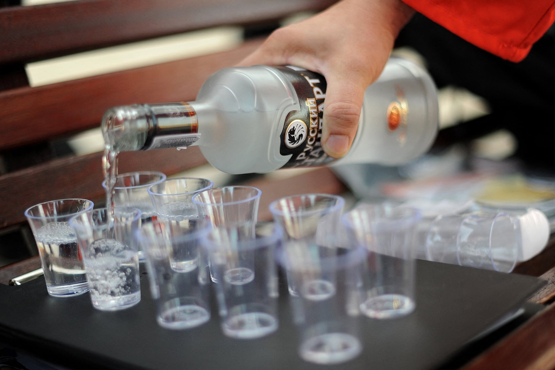 Kiderült, mit ne nassoljunk vodkával