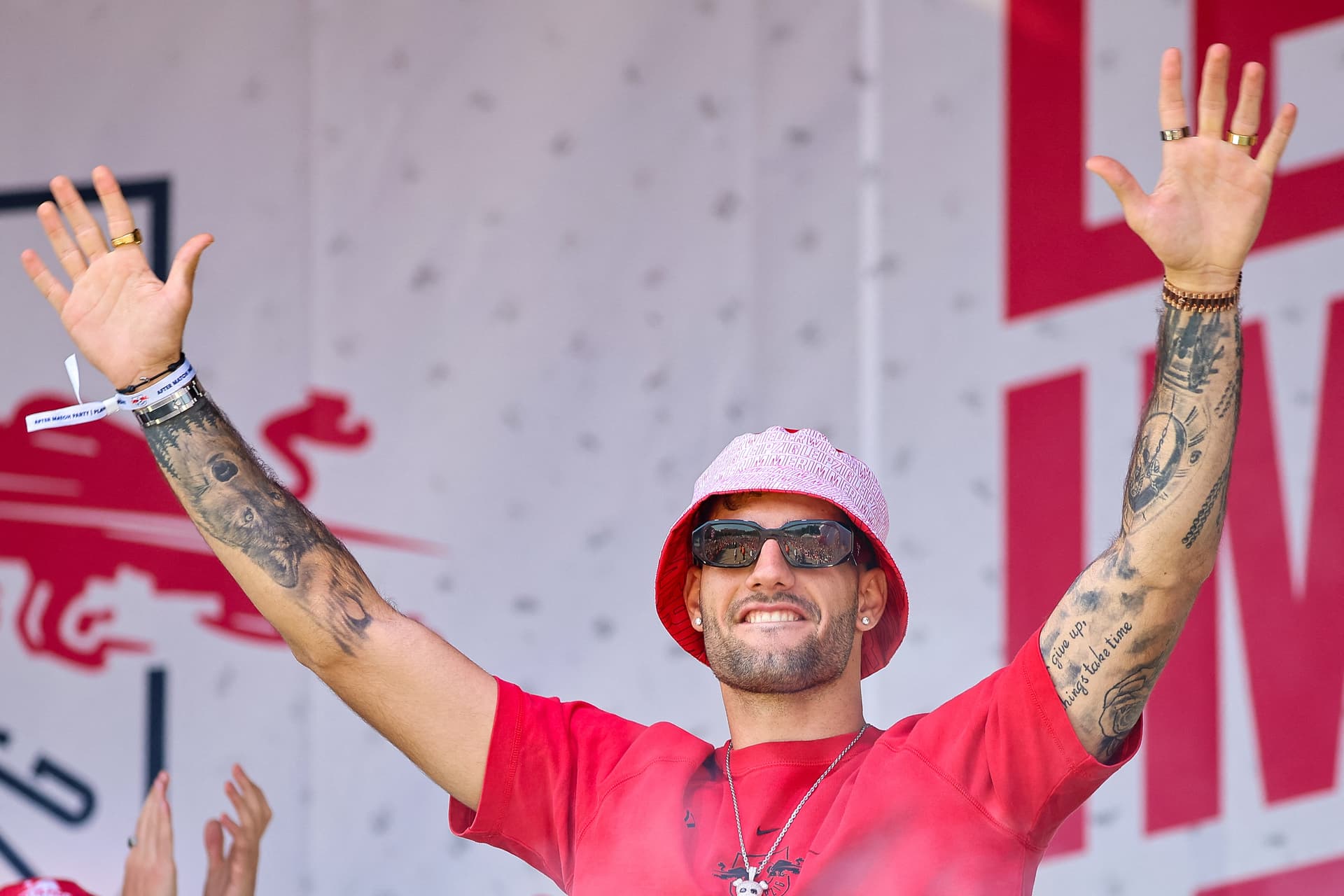Szoboszlai Dominik szégyelli a barátnőjét?