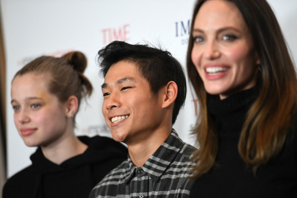 Balesetet szenvedett Angelina Jolie és Brad Pitt fia