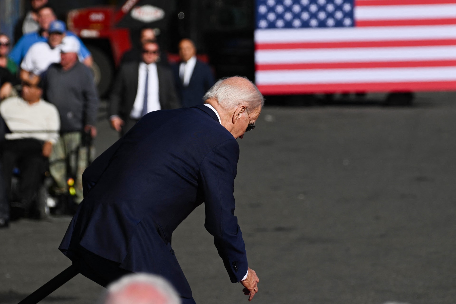 Elzárták a pénzcsapot, amíg Biden nem lép vissza