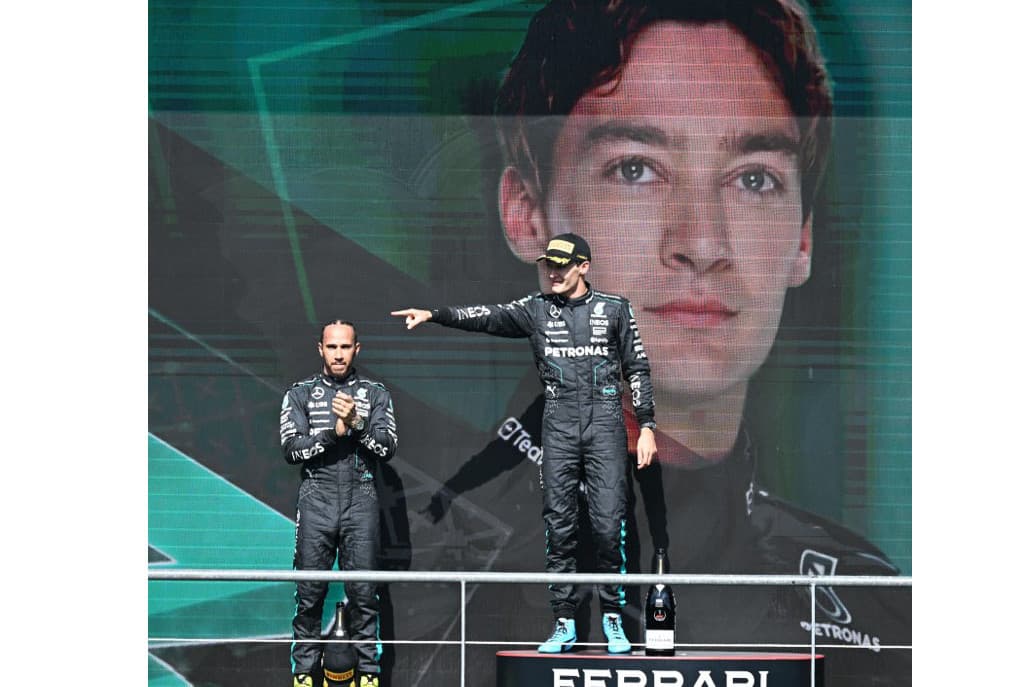 Russellt kizárták, Hamilton a győztes