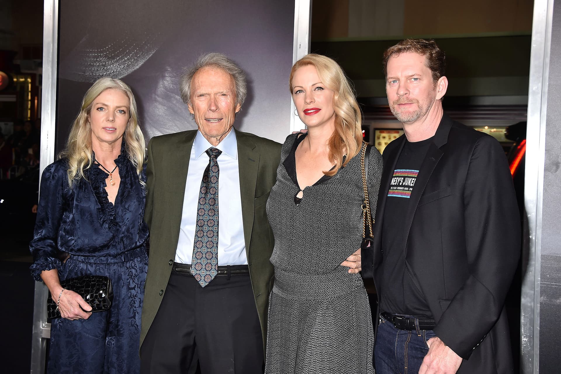 A 94 éves Clint Eastwood a barátnőjét gyászolja