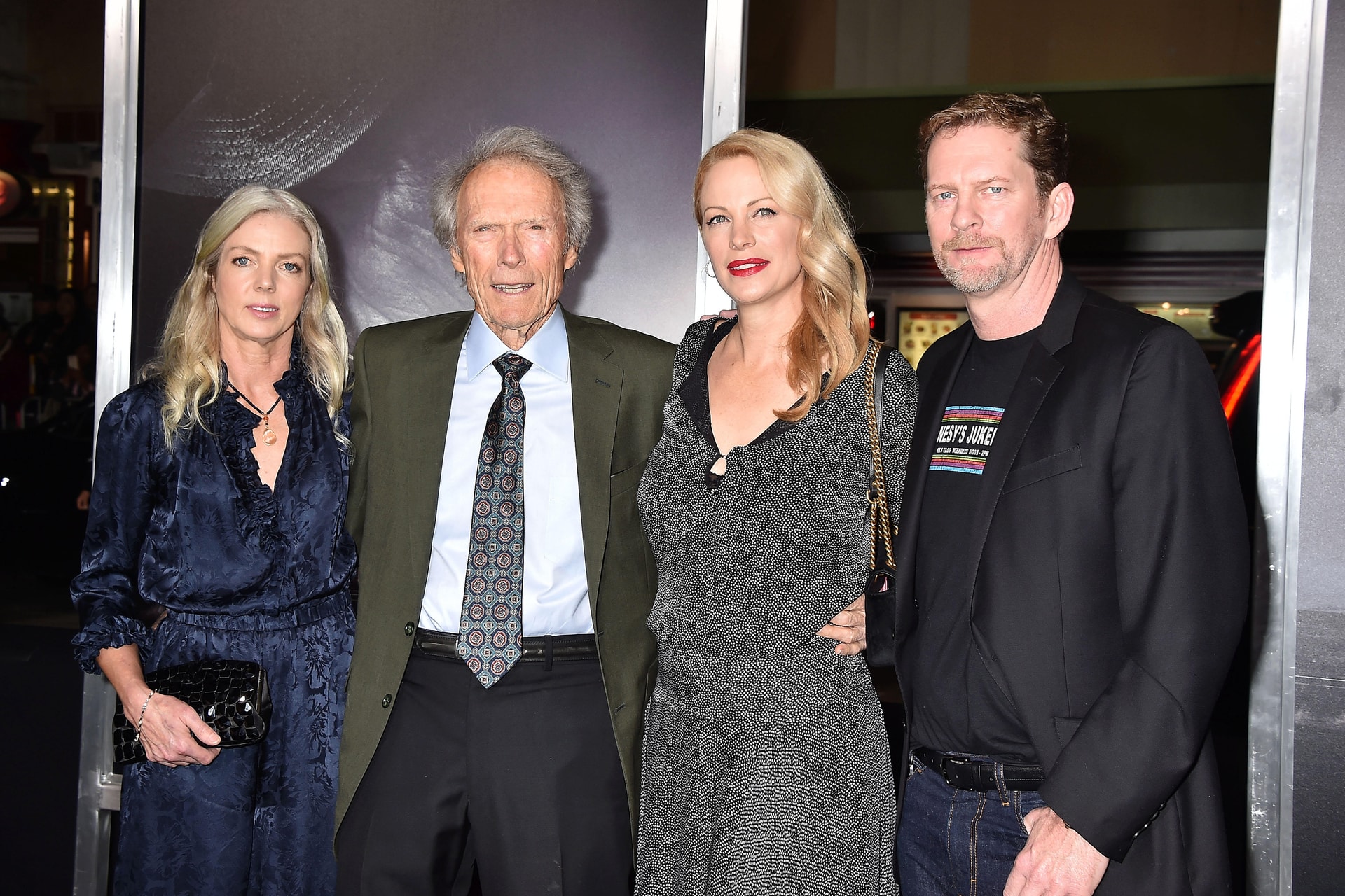 A 94 éves Clint Eastwood a barátnőjét gyászolja