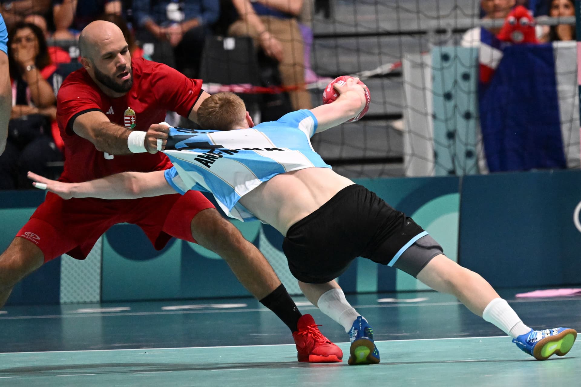 Férfi kézilabda: magabiztos magyar siker a brutális argentínok ellen