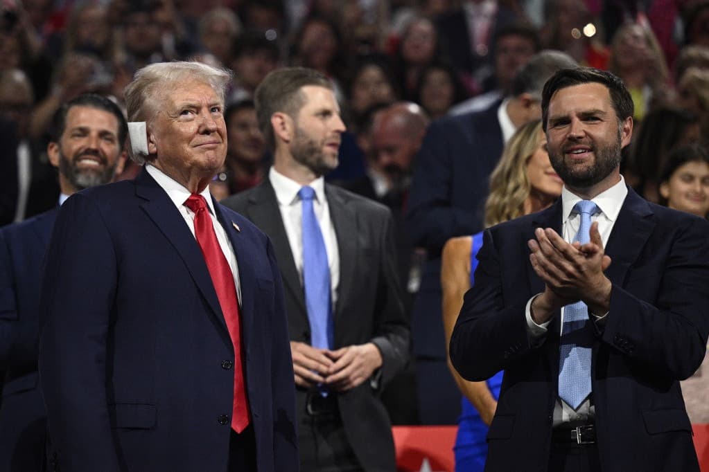 A merénylet után Trump nem áldozatként tetszeleg