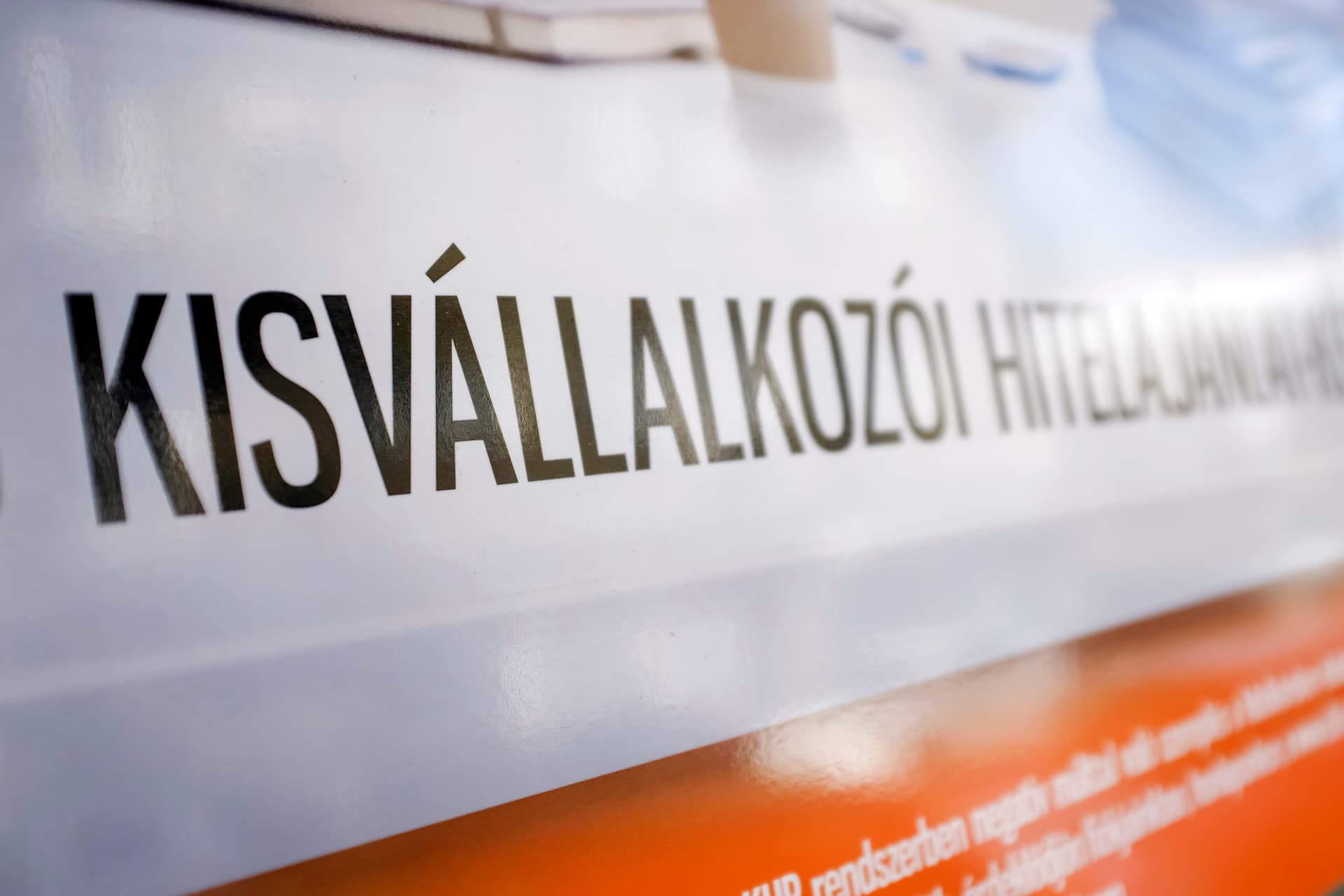 Kisvállalkozásokat segítő akciótervet hirdet meg a kormány