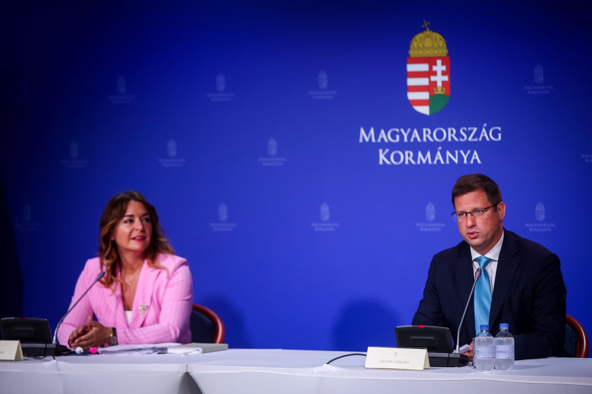 Pénteken lesz Kormányinfó
