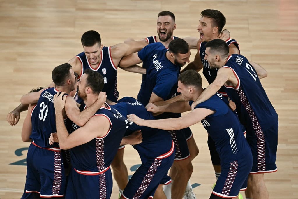 Szerb bronzérem férfi kosárlabdában