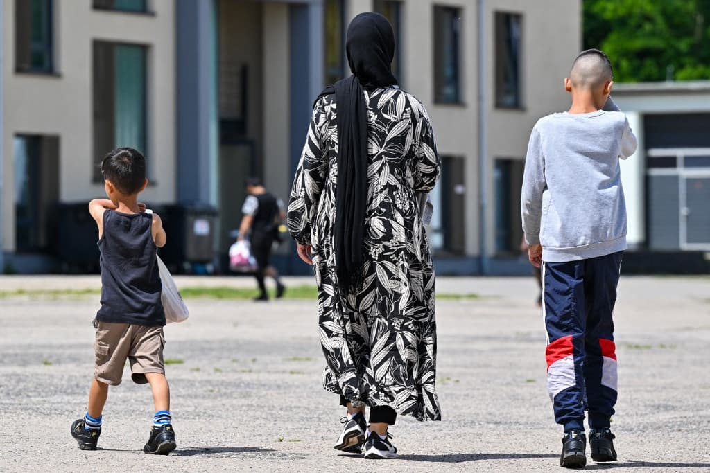 Hollandiában több mint 300 ezer migráns nem talál munkát