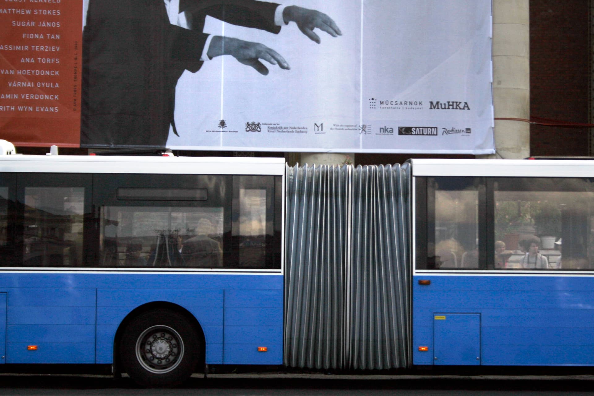 Bankrablás helyett a csepeli csuklós buszokat választották