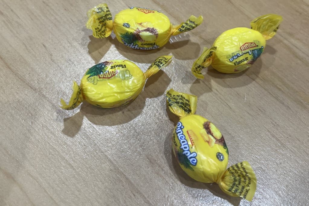 Metamfetaminos cukorkát osztottak ki élelmiszercsomagokban Új-Zélandon