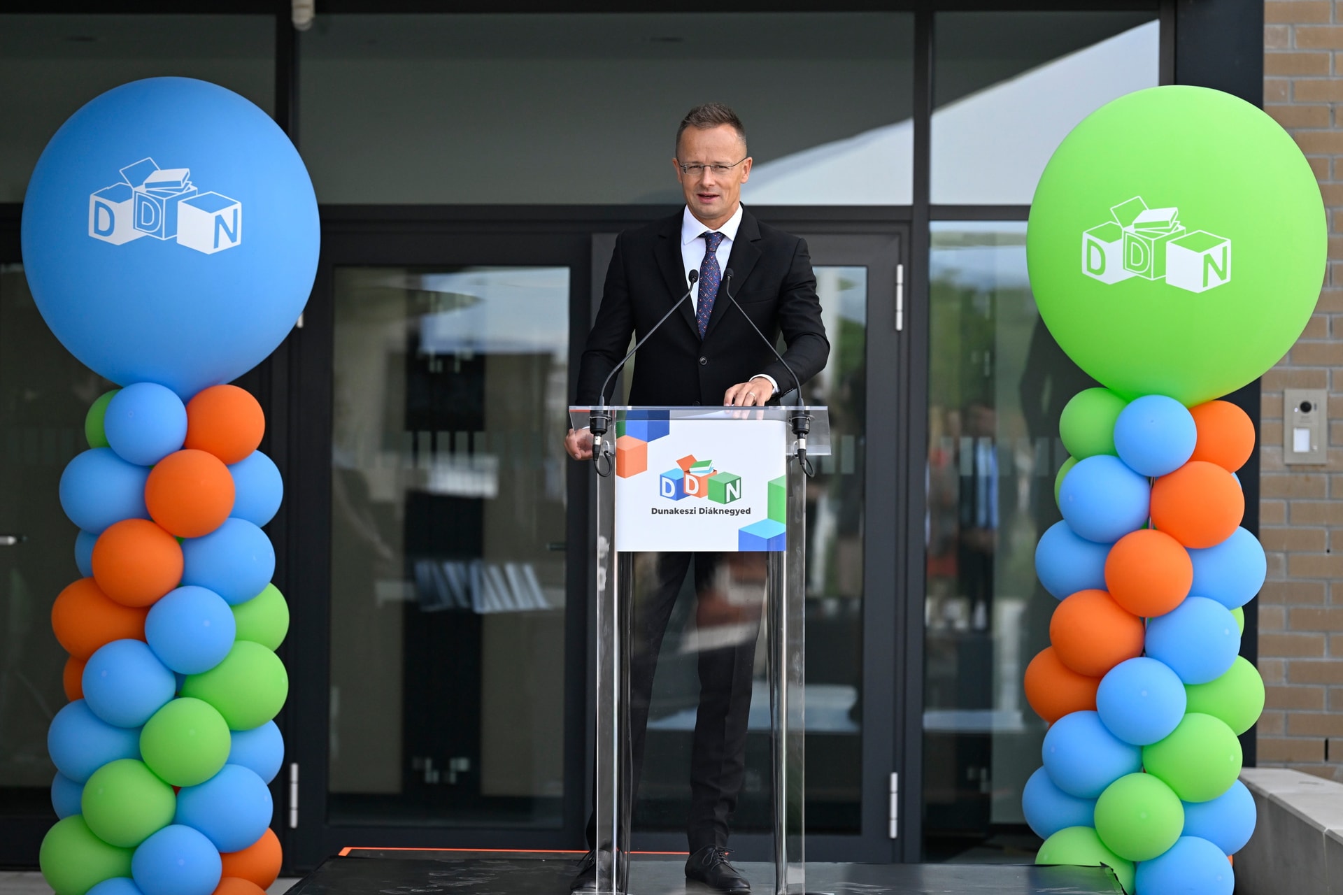 Szijjártó Péter: Fejlődés csak ott lehet, ahol a technológia és az oktatás kéz a kézben jár