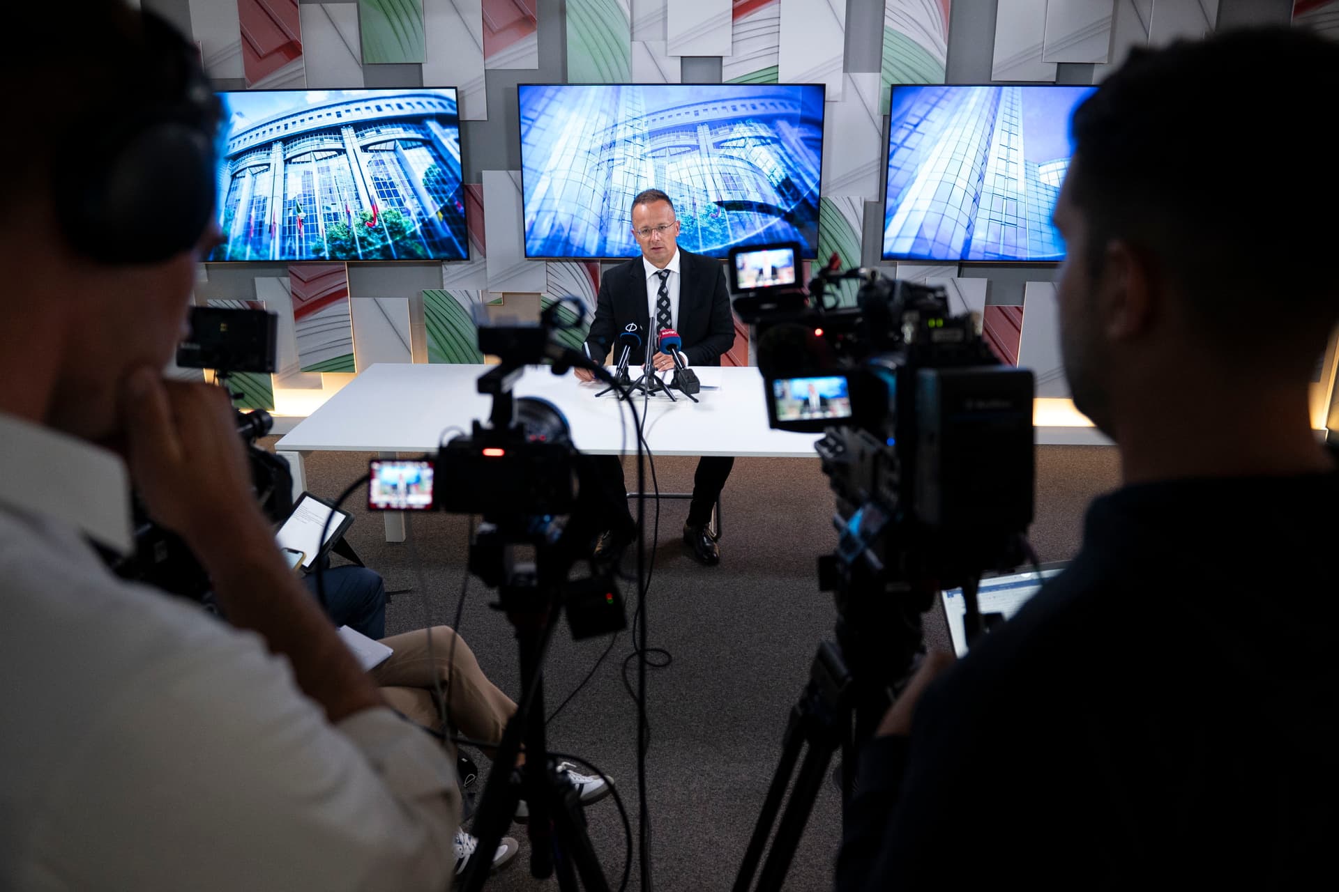 Szijjártó Péter: Az EU tétlenül nézi, hogy Ukrajna a magyar és a szlovák energiabiztonsággal szórakozik