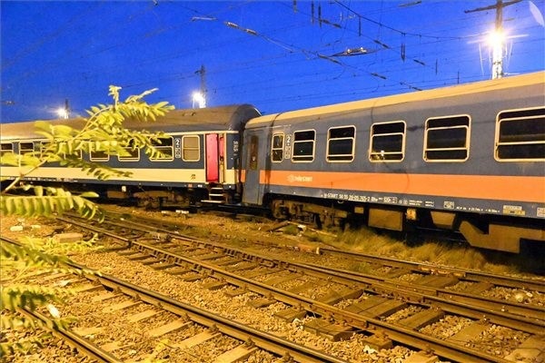 A Keleti pályaudvar továbbra sem indít és nem is fogad vonatokat