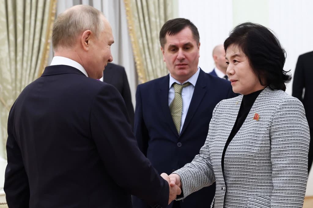 Moszkvában tárgyalt az orosz és az észak-koreai külügyminiszter