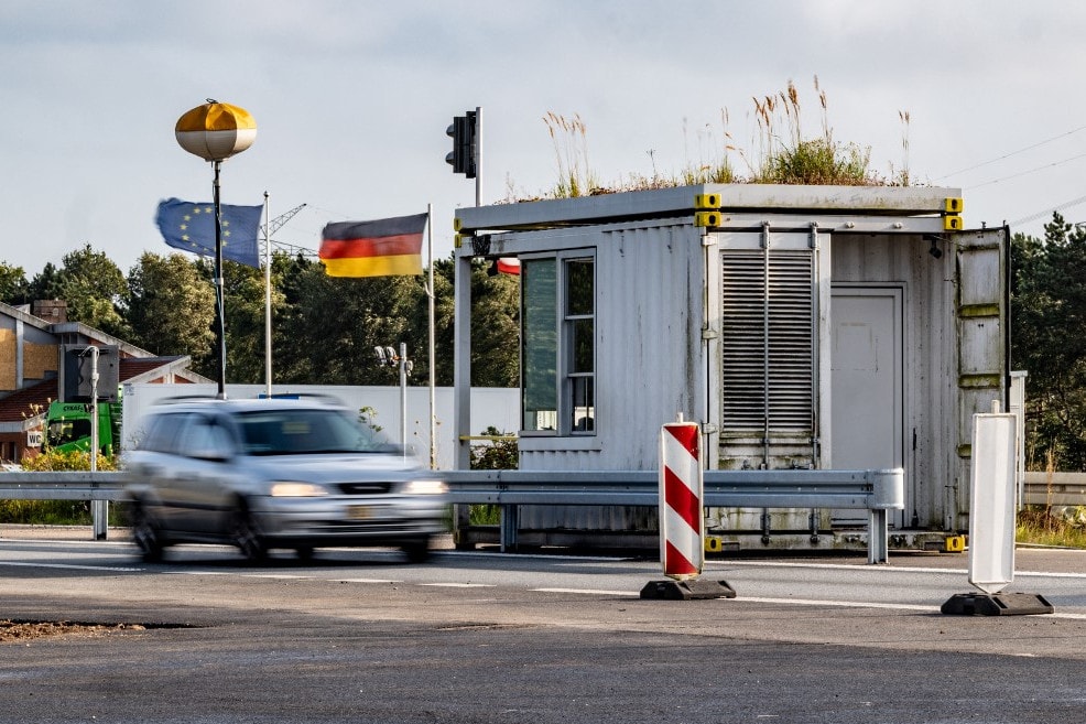 Nesze neked szabad mozgás: Németország valamennyi határát ellenőrzés alá vonta