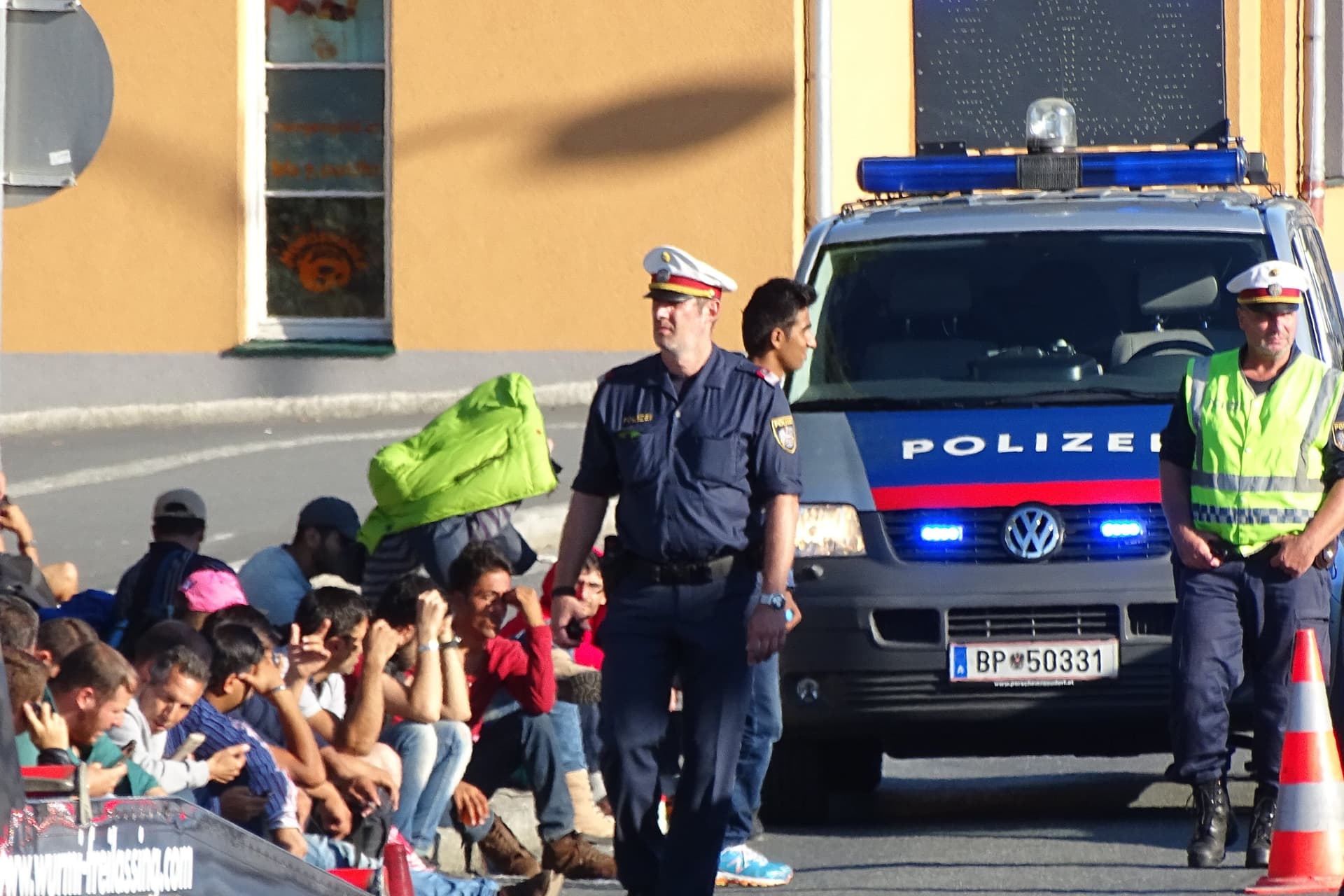 Véget vetne a német társadalom a migránsok korlátlan beengedésének