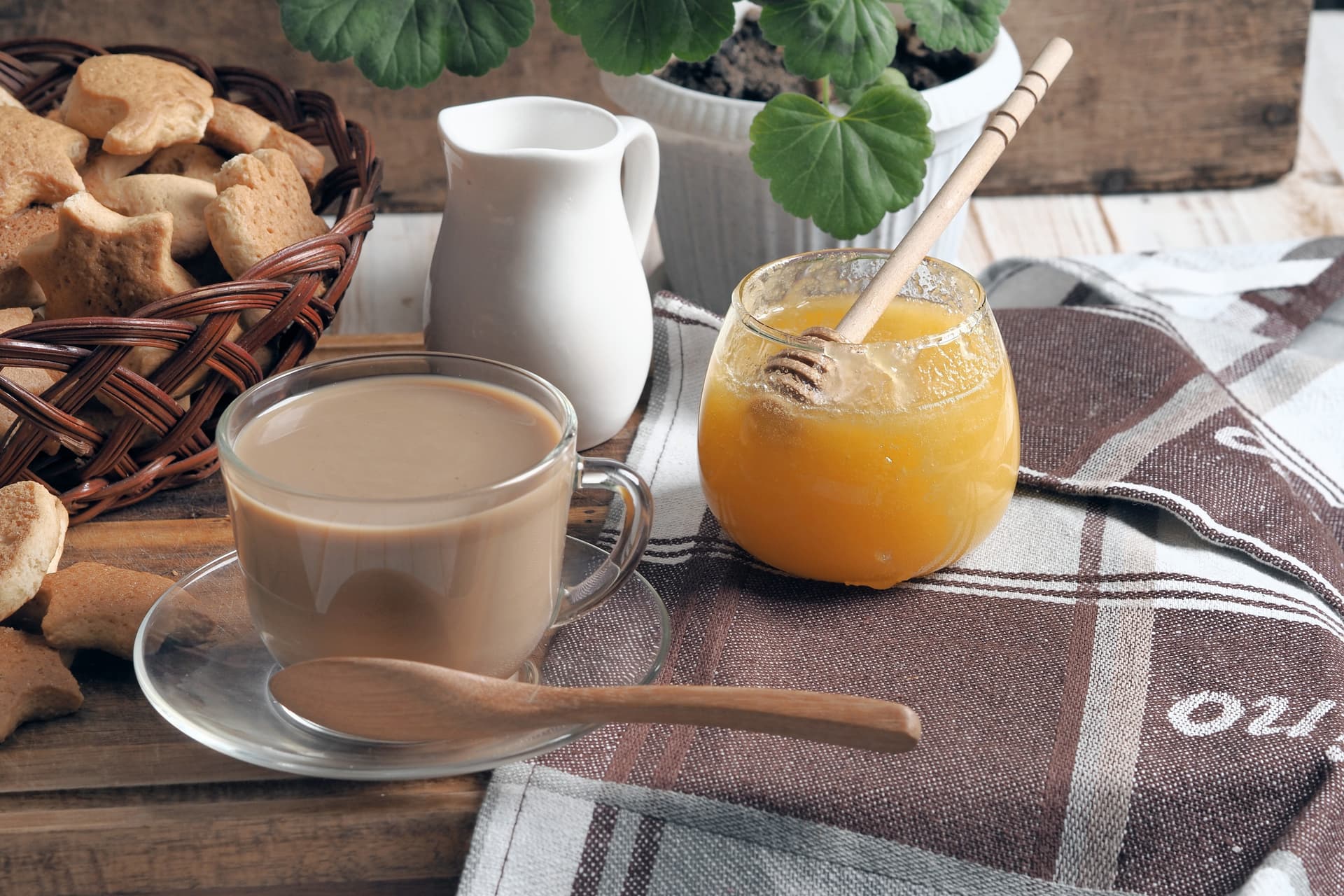 A tej „megöli” a tea előnyeit?